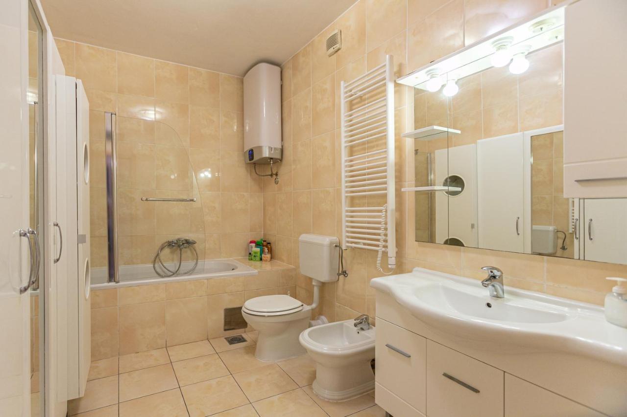 Relax Whit Big Terrace 170m2 Near The In *