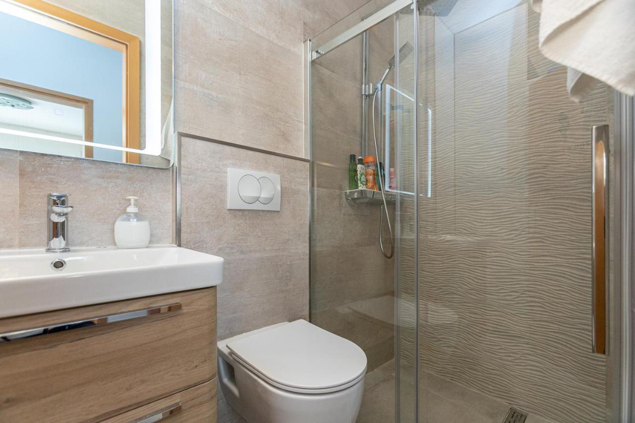 Relax Whit Big Terrace 170m2 Near The Apartment Split