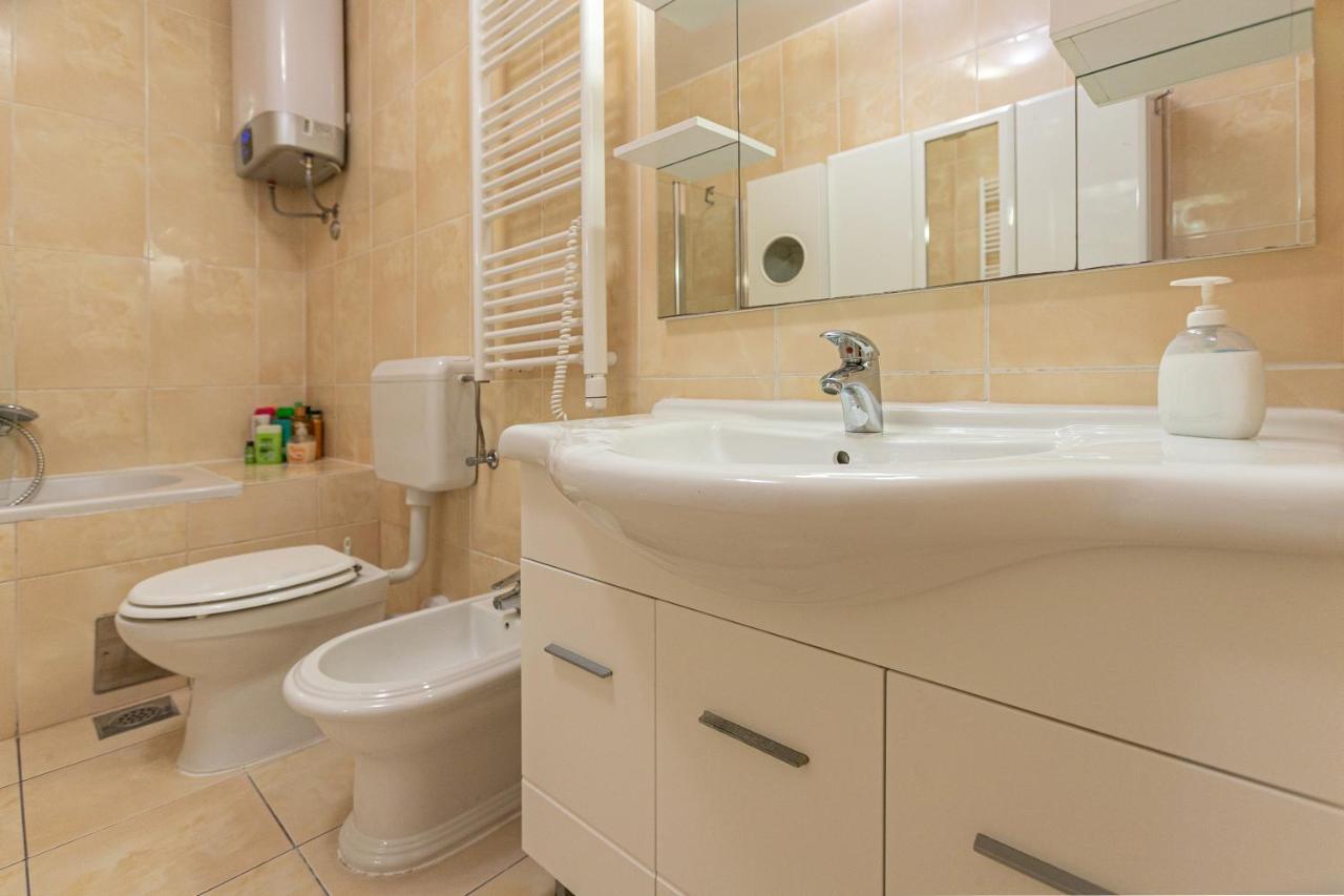 Relax Whit Big Terrace 170m2 Near The Apartment Split